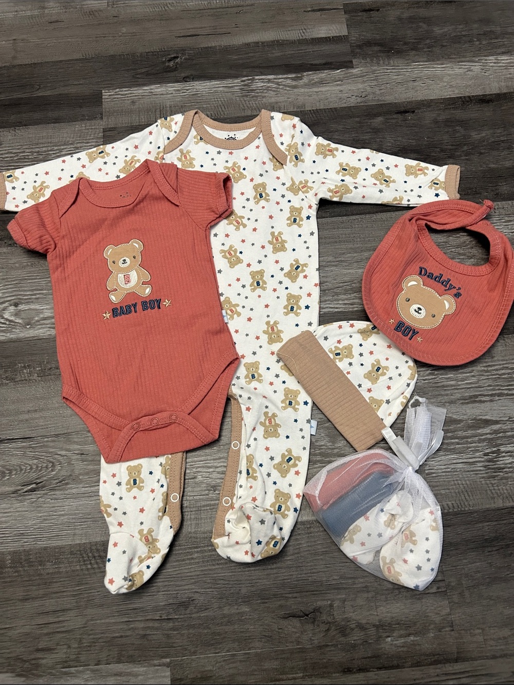 Rust Bear Baby Boy 5-Piece Bodysuit & Footed Set with Bib and Hat